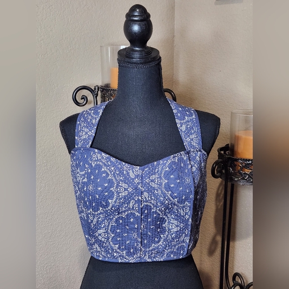 Madewell Tops - Madewell Quilted Sweetheart Blue Patterned Cropped Top. NWT. Size 12